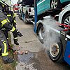 FW-WRN: Heiße LKW-Bremse sorgt für Einsatz auf der Autobahn
