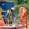 FW-GL: Ammoniakaustritt in Nebengebäude des Evangelischen Krankenhauses - Feuerwehr Bergisch Gladbach im Gefahrstoffeinsatz