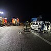 FW Alpen: Brennender Pkw auf der A57