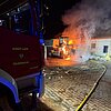 FW Lage: Fahrerhaus eines LKW in Vollbrand