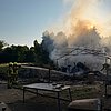 FW-DT: Brennender Unterstand statt Waldbrand - Aufwendiger Löscheinsatz in Pivitsheide