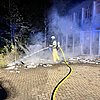 FW-GL: Zwei nächtliche Einsätze für die Feuerwehr Bergisch Gladbach - Mülltonnenbrand und Kabelbrand in Bürogebäude