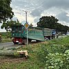 FW-KLE: Verkehrsunfall mit Traktorgespann - Baum stürzt auf Fahrbahn