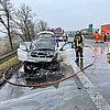 FW Hünxe: Pkw-Brand auf der BAB 3 - Zeitweise langer Rückstau