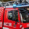 FW-E: Feuerwerksbatterie verursacht Zimmerbrand - Feuerwehr verhindert Brandausbreitung