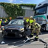 FW Kamen: Verkehrsunfall auf der A2 - Feuerwehr befreit eingeschlossene Person