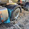 FW Düren: Dieseltank an LKW aufgerissen