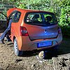 FW-DO: Fahrer nach Überschlag in Fahrzeug eingeschlossen - Feuerwehr befreit Verletzten