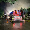 FW Dörentrup: Feuerwehr Dörentrup verhindert Schlimmeres bei Carport-Brand - zwei Hunde gerettet
