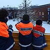 FW Gangelt: Jugendfeuerwehr Gangelt sammelt Weihnachtsbäume trotz winterlicher Witterung ein