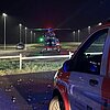 FW Alpen: Ausleuchten für den Rettungshubschrauber
