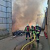 FW-BN: Feuer in Bonner Recyclingbetrieb.