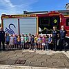 FW-KLE: Vorschulkinder des Kindergarten Gänseblümchen lernen den richtigen Umgang mit Feuer