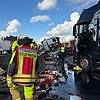 FW Meerbusch: Zwischenmeldung zu schwerem Verkehrsunfall auf der A57 mit möglichen Brückenschäden