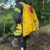 FW Bad Honnef: Vegetationsbrand in abgelegener Hanglage - 70 Kräfte im Einsatz