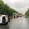 FW Paderborn: Verkehrsunfall auf der B64 fordert drei Verletzte Personen, insgesamt sieben Fahrzeuge beteiligt